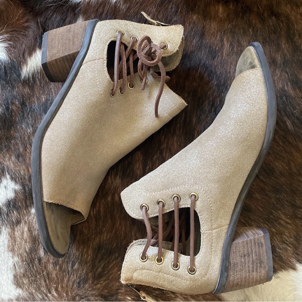 OTBT Prairie Ankle Boots Women's 8 Brown Tan Nubuck Peep Toe Lace Up Zip Heel
